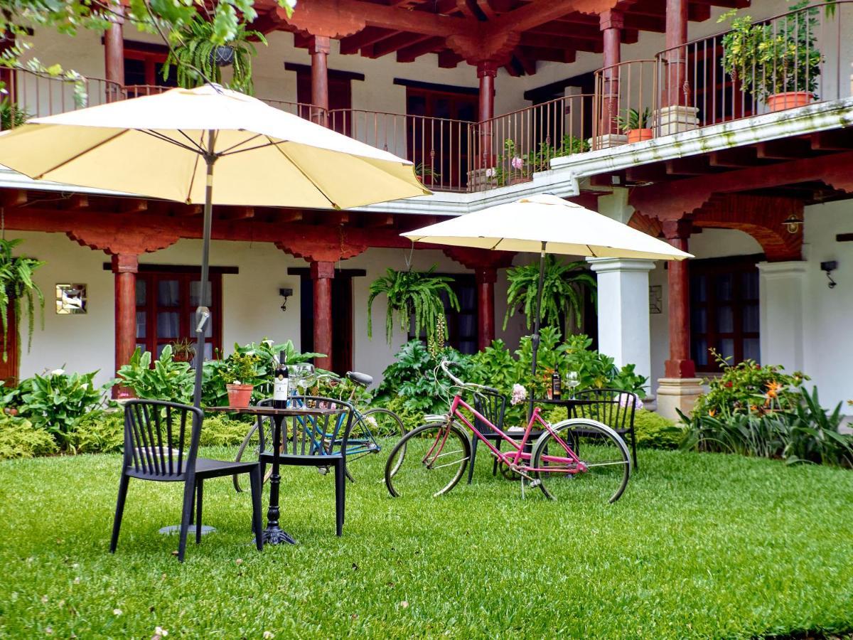 Hotel Cacique Real Antigua Exterior photo